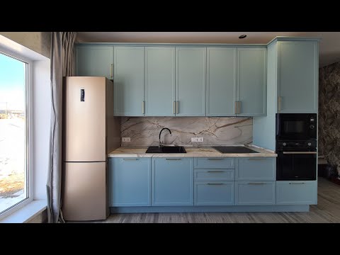 Монтаж кухни с карнизом 