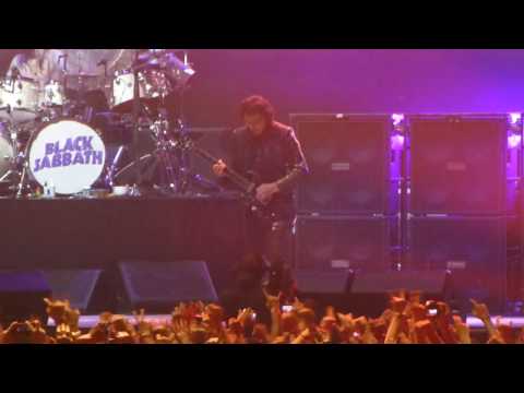 Black Sabbath - Iron Man (12.07.2016, Olympijskiy Stadium, Moscow, Russia)