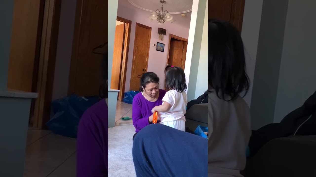 arya plays tambourine with lola mar14