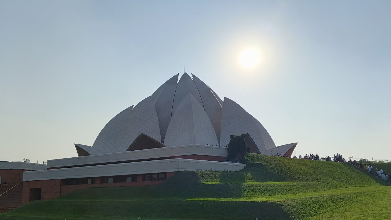 Lotus temple live