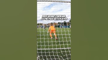 HOW TO save 1v1 as a Goalkeeper #tips