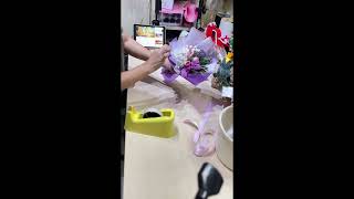 Bouquet Wrapping 47/101 | 花束包装 47/101| Tulip | Flower Bouquet | 鲜花｜ Huamama Singapore Carousell