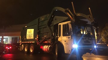 Freightliner Condor • Wittke Starlight Front Loader Garbage Truck