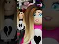 LOVELY ELA y EVIL ELA SE HACEN TIKTOKERS 🤣 en Roblox