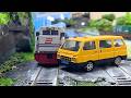Drama Tabrakan Miniatur Kereta Api CC201 Vintage, CC201 Perumka Anjlok Menabrak Mobil Di Perlintasan