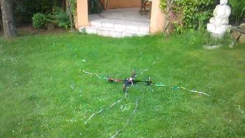First MultiWii Quadcopter Test