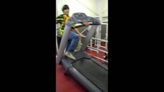 How to ride a treadmill