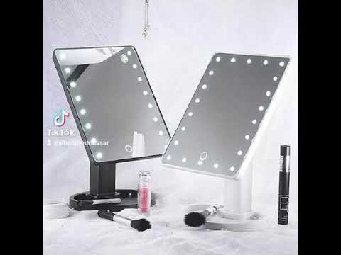 مرآة مكياج مكبرة مضيئة تساعد على وضع مكياج متناسق