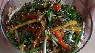 салат мясной с шампиньонами и овощами