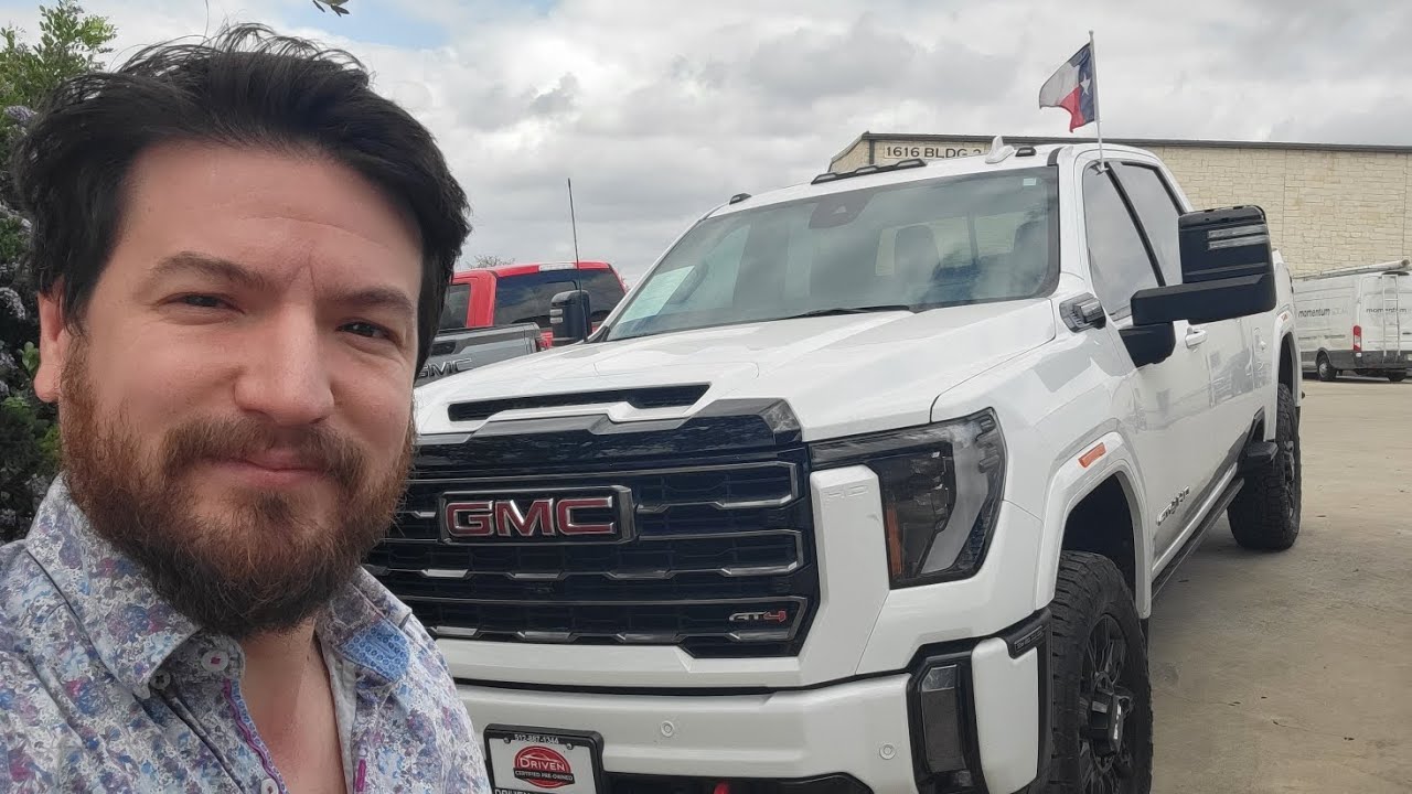 2024 GMC Sierra 2500 AT4