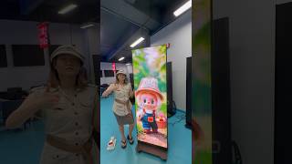 This foldable poster-led display is quick and convenient for both folding and front maintenance#led