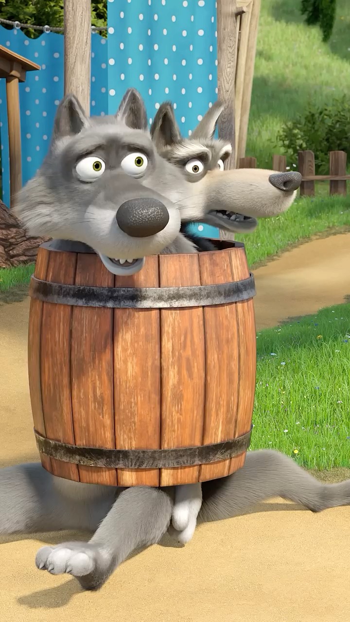 Решение от незваных гостей ? #Shorts #машаимедведь #УСтрахаГлазаВелики #MashaandtheBear