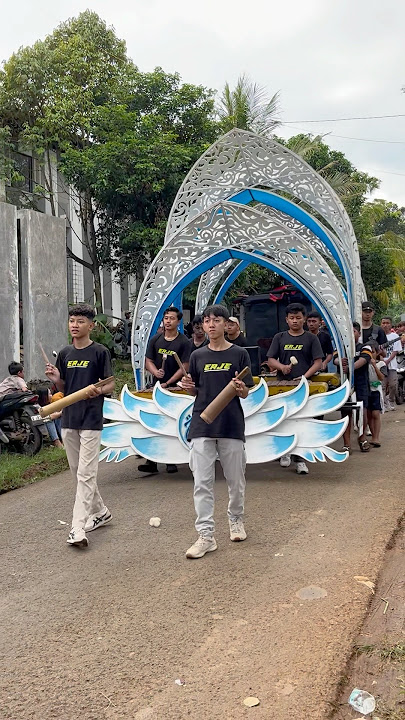 Serunya karnaval diiringi musik gemelan #short #tongtek