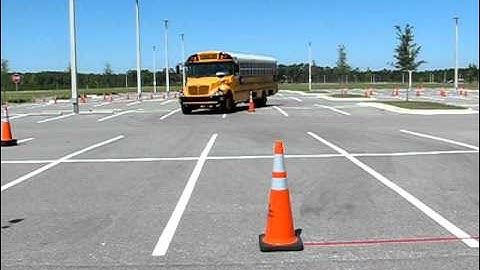 SCHOOL BUS SERPENTINE.AVI