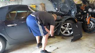 2006 Pontiac Solstice Battery Change