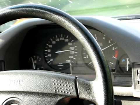 BMW 525i 24V E34 Acceleration and Top Speed - Autobahn