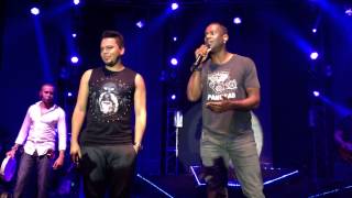 Video-Miniaturansicht von „"Back At One" - Sorriso e Brian McKnight Ao Vivo“