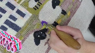 Rug Hooking with Roving.. getting incredibly high luster loops by using unspun wool