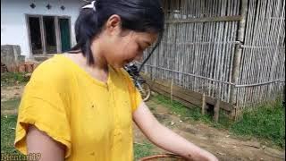 NENG RISMA__GADIS CANTIK, LAGI NANGKAP IKAN KOI DI SAWAH DEPAN RUMAH NYA