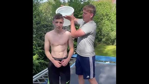 OMG Amazing Back Flip,  Front Flip Tutorial Easy Steps Just in 33 Seconds 🔥🔥😱 #Shorts#Viral#Trending