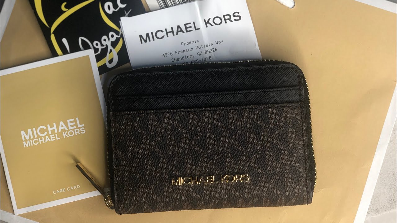 Michael Kors Jet set Travel medium za card case brown black - YouTube