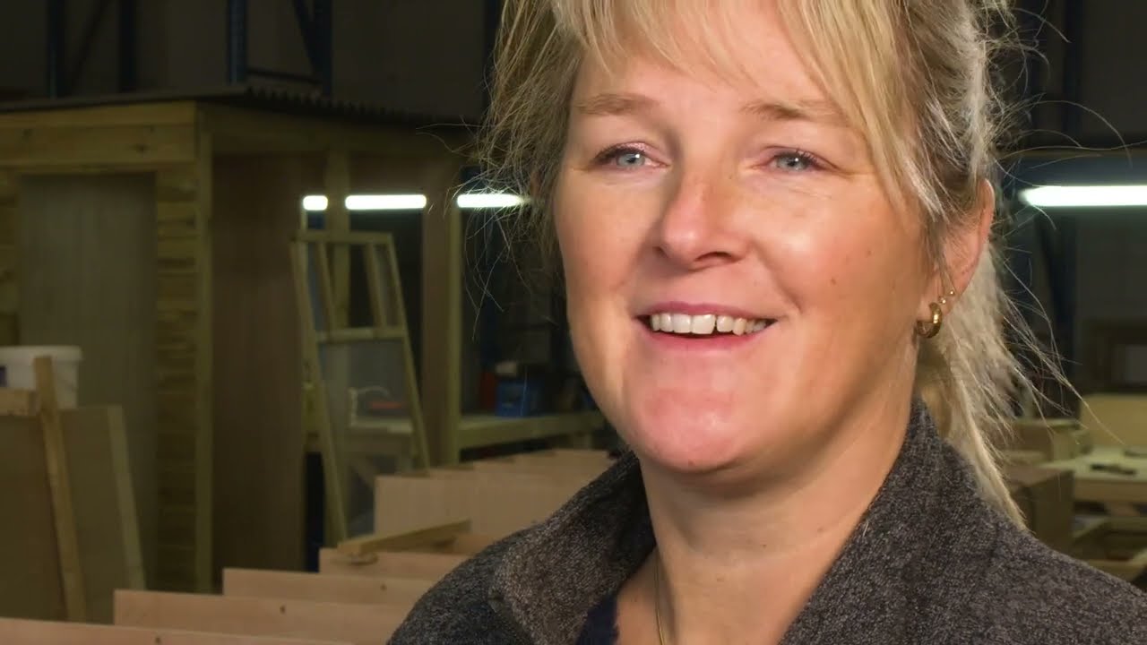 Afdeling 11 draait door 2022: Van der Linde Duivenbakken