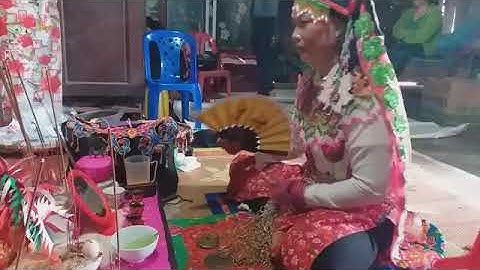 Thầy bụt  ( pựt ) dân tộc tày , nùng ,làm lễ đầy tháng