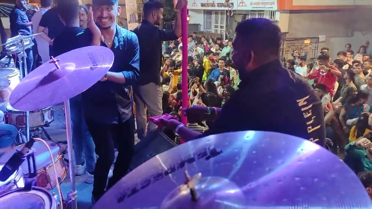 या गाण्यानं पागल केलं  सर्वांना | बँजोचा तालावर सर्वांना नाचवला | LOVELY MUSICAL GROUP | नवरा गोरा .