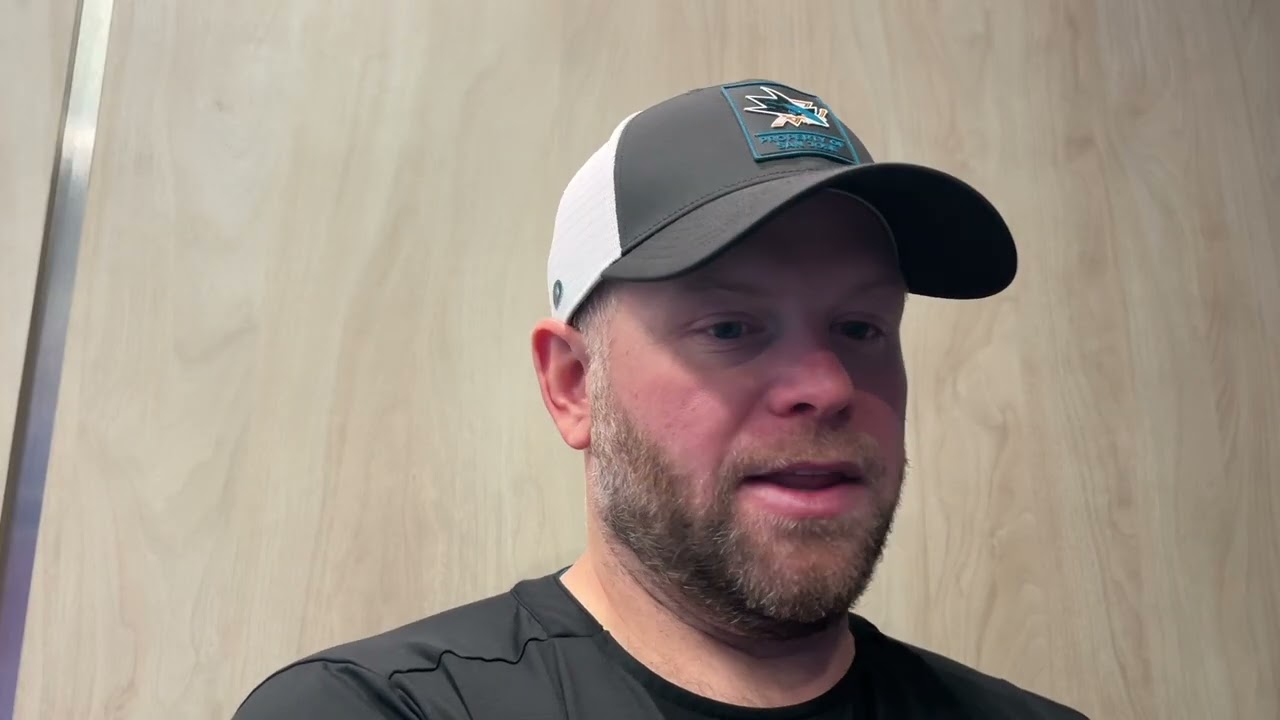 Warsofsky Talks More Consistent Dickinson, Misa's Ice-Time | San Jose Sharks Practice (10.16.26)