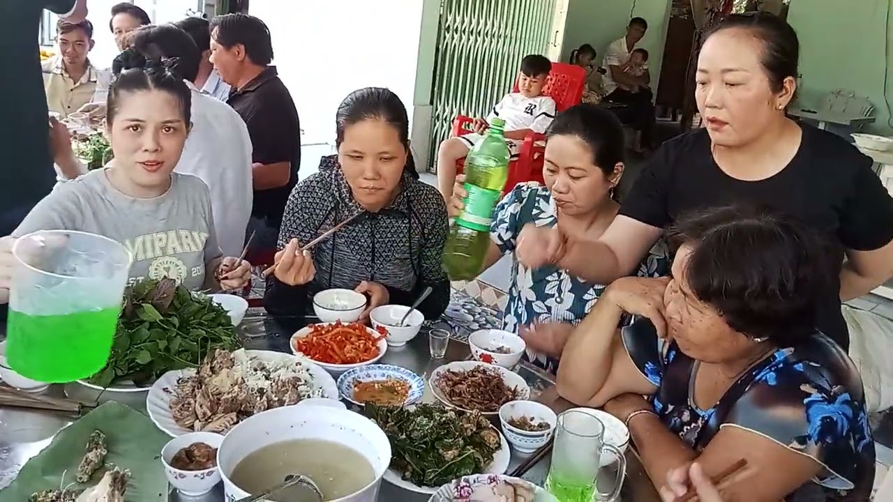 Tất niên 2026..gia đinh Diện decal