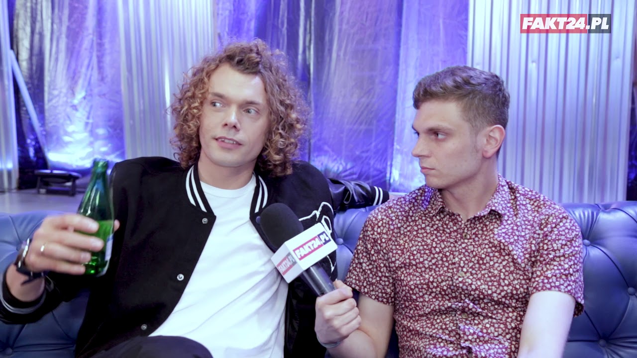 Niecik wspiera brata Karola w nowej roli - prowadzącego „World of Dance”? newspaper mockup