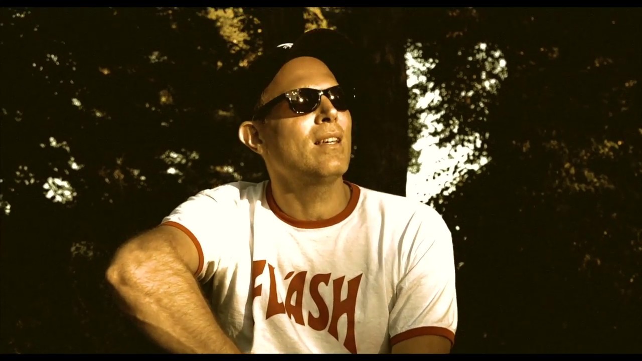 16 again - Hubert Junghain (official music video)