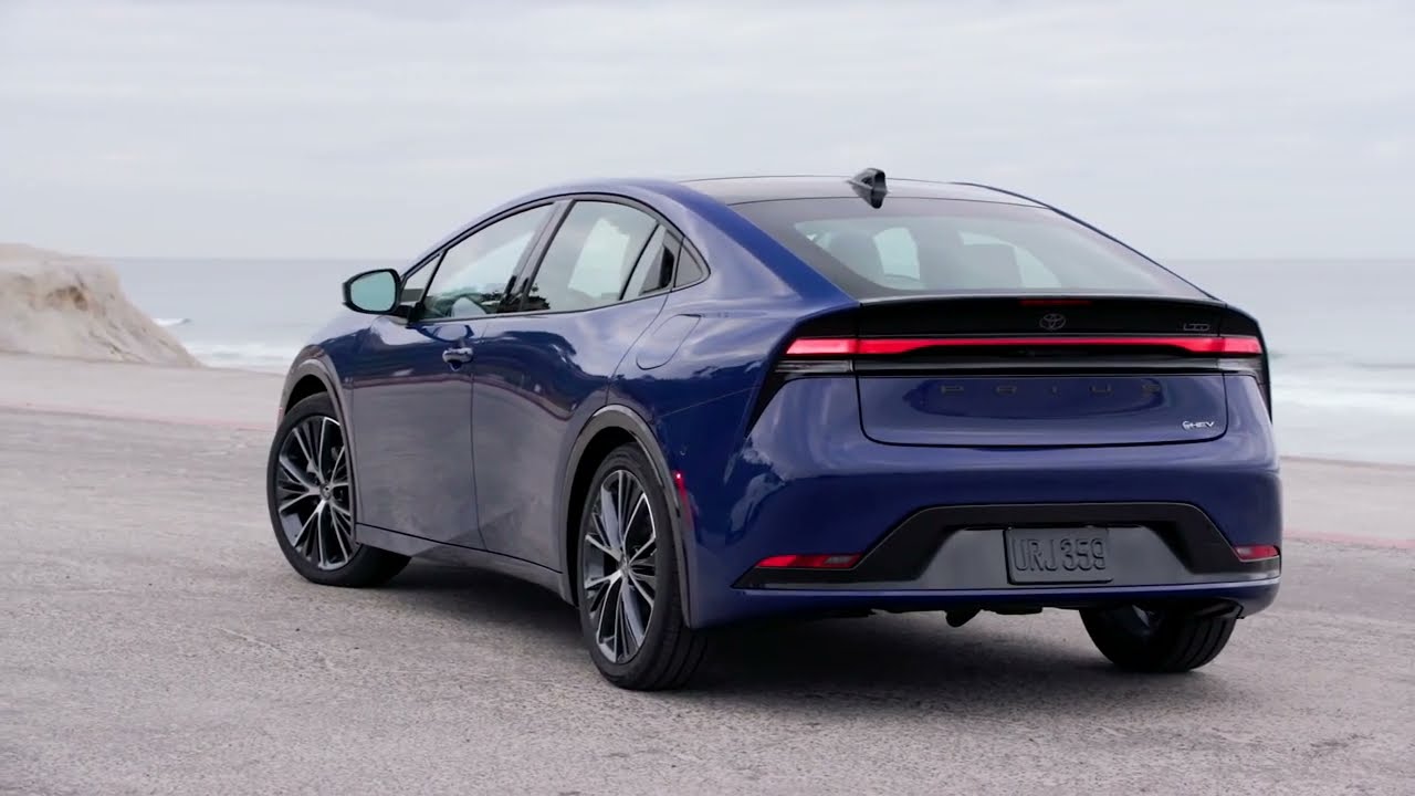 2023 Toyota Prius Limited Exterior Design in Blue