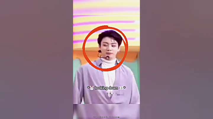 Jungkook thought we wouldn't notice what he was looking at😆‼️ #shorts #taekook #ytshorts