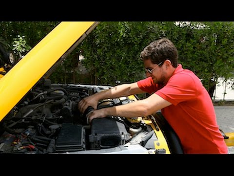 How to Change a Car's Air Filter