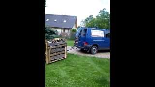 Tahání naloženého paleťáku autem