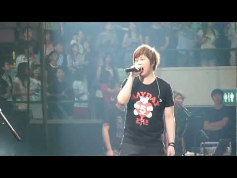 五月天 诺亚方舟新加坡站 ~ 憨人.MOV
