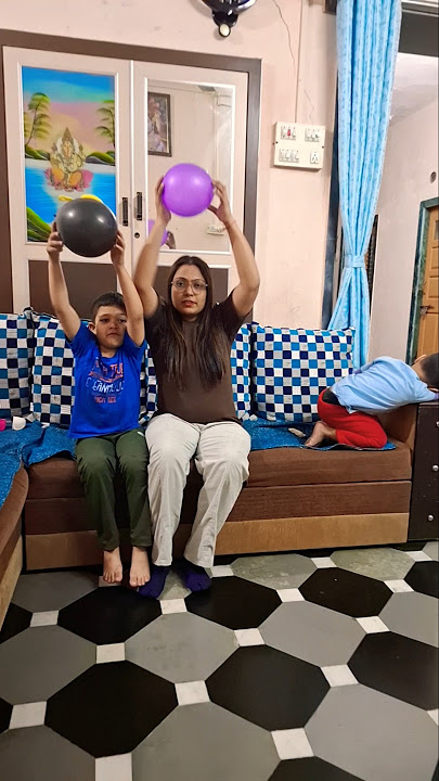 up down left right funny shorts #funny #comedy #viralvideo #shorts #shortvideos #trending #balloon