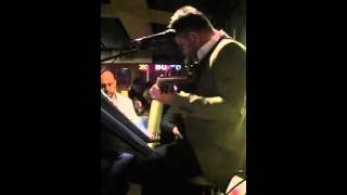 Gülü Susuz Seni Aşksız Bırakmam Asilin Sesinden