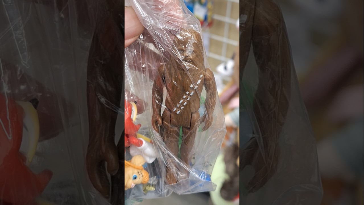 Vintage 1977 Star Wars Chewbacca Action Figure collectible toy item 