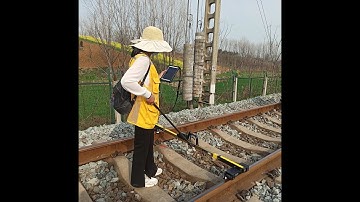Digital Track Geometry Trolley for Track Gauge and Level Measurement