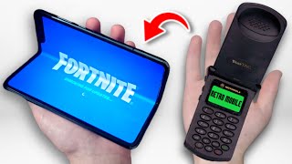 Playing Fortnite Mobile with a FOLDING PHONE!