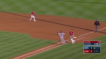 MIN@LAA: Polanco reaches first on fielding error