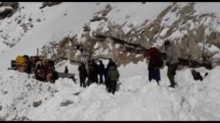 An Army Soldier Died And Two Were Injured In An Avalanche At Roshan Post In Tanghdar Area Of Kupwara
