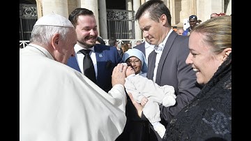 ĐTC Phanxicô: Vượt qua não trạng cục bộ để đến với người khác