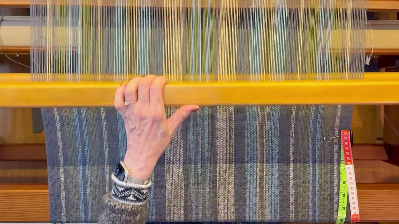 Ткачество полотенец «Штормовое небо» из журнала Handwoven Magazine осень 2025 года