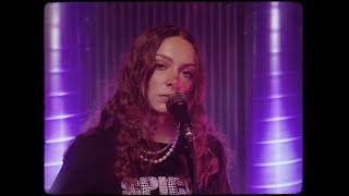 Holly Humberstone - Scarlett (Deezer Session, Live At Omeara)