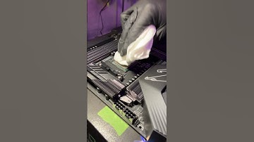 The BEST way to apply thermal paste?? 🤨 #shorts #gaming #gamer