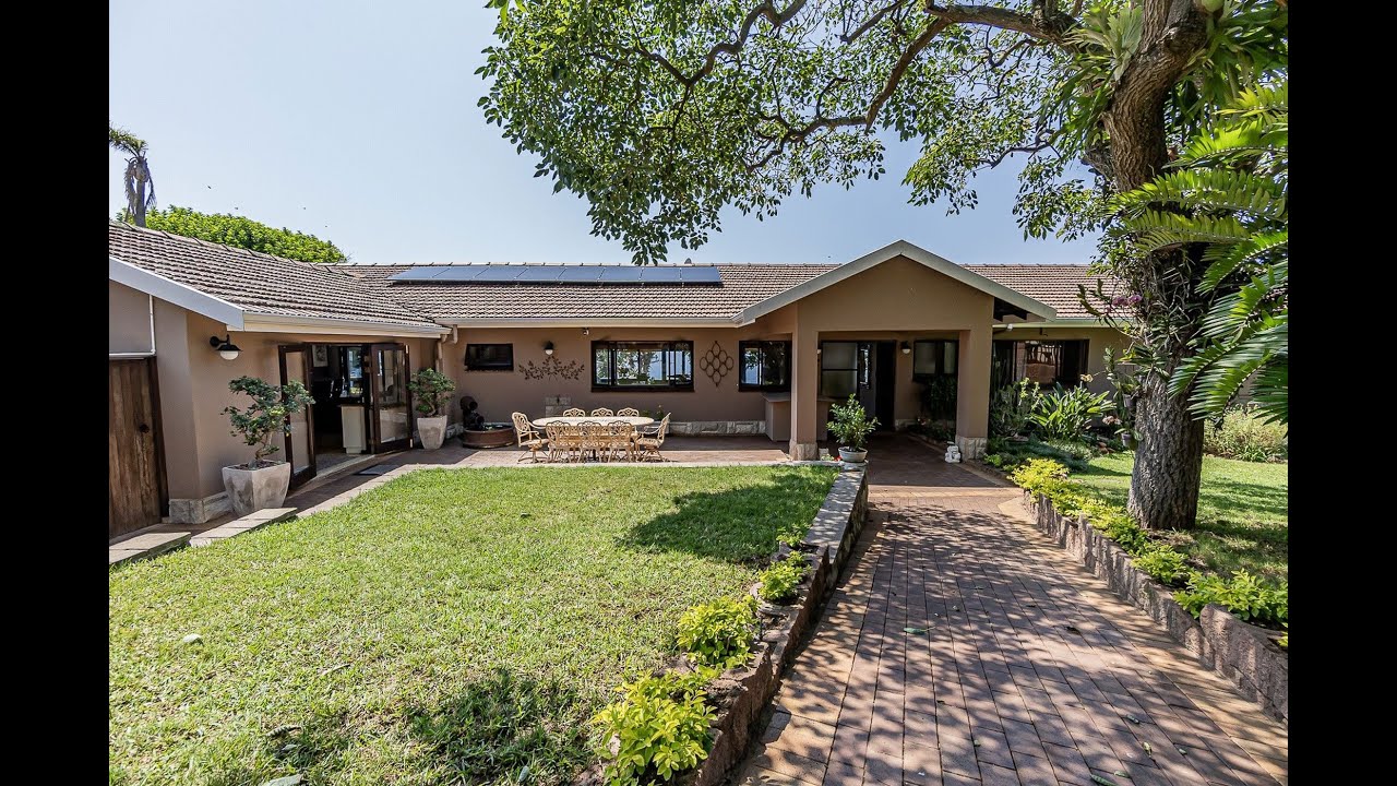 7 bedroom house for sale in Athlone Park, KwaZulu-Natal