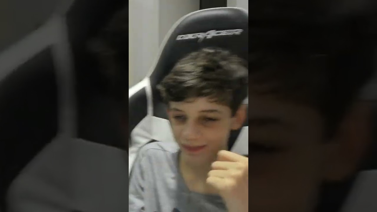 Frosty falando obrigado após ganhar a fncs KKKKKKKK 